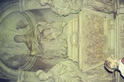 The marble tomb monument of Pope Leo XI — St Peter's Basilica, Vatican City (21-27 May 2000)