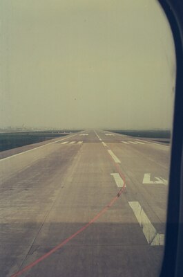 The airport runway markings seen from the aircraft — Seoul, in transit (20-25 May 2000)