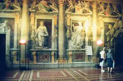 Statues and frescoes lining a grand gallery hall — Vatican Museums, Vatican City (21-27 May 2000)