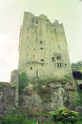 The ruined castle keep rising above the rock — Cork, Ireland (4-9 July 2000)