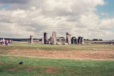 Crowds gathered around the Stonehenge circle — Stonehenge, England (mid-August 2000)