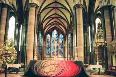 The Trinity Chapel altar and blue Prisoners of Conscience window — Salisbury, England (mid-August 2000)