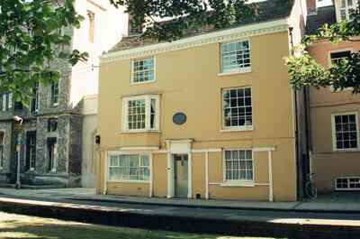 The yellow house where Jane Austen died on College Street — Winchester, England (August 2000)