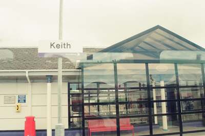 The platform sign and shelter at Keith railway station — Moray, Scotland (late July - early August 2000)