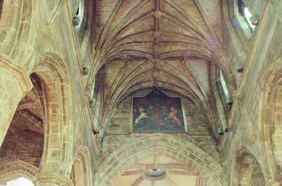 Vaulted ceiling and royal arms inside St Giles' Cathedral — Edinburgh, Scotland (August 2000)