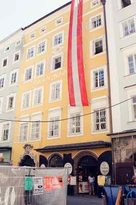 Mozart's birthplace house on the Getreidegasse — Fussen, Germany (19-21 June 2000)