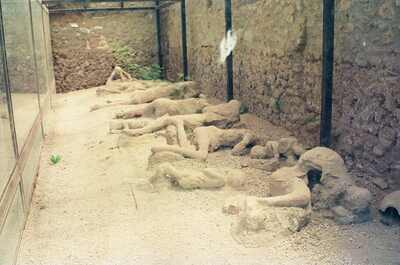 Surveyors at work in a walled vineyard inside Pompeii — Pompeii, Italy (4-6 June 2000)