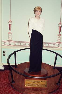 Waxwork of Princess Diana in a black and white gown — London, England (20-25 July 2000)
