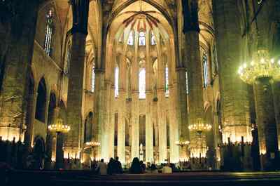 Soaring slender columns of Santa Maria del Mar — Barcelona, Spain (13-20 July 2000)