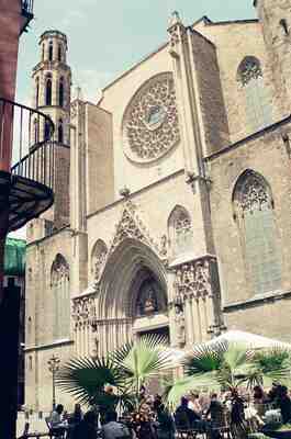 Rose window and Gothic facade of Santa Maria del Mar — Barcelona, Spain (13-20 July 2000)